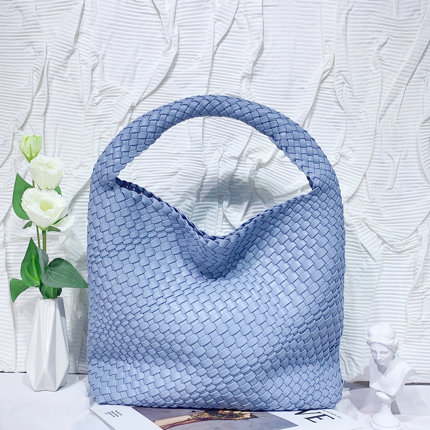 Soft Leather Woven Shoulder Large Bag Oversized Capacity Bucket Bag Fashion Tote Bag Shopping Travel Handbag